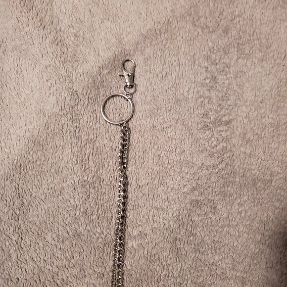 Black O-Ring Chain Pleated Skirt - Picture 9 of 10